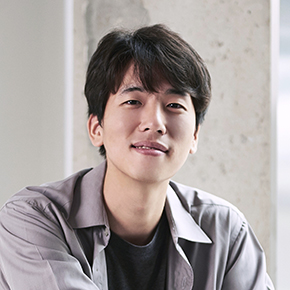 황인찬(시인)